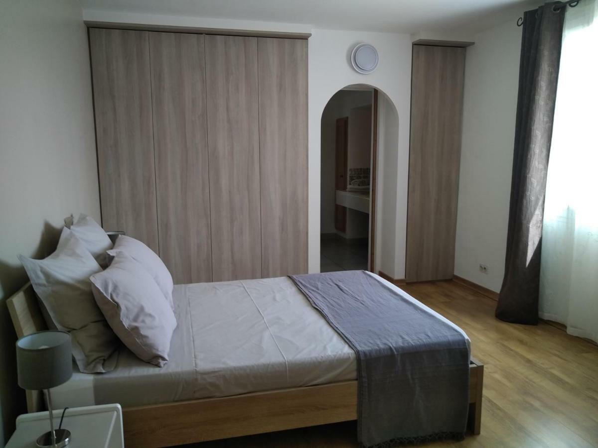 Villa Le Clos Fleuri Narbonne Bagian luar foto